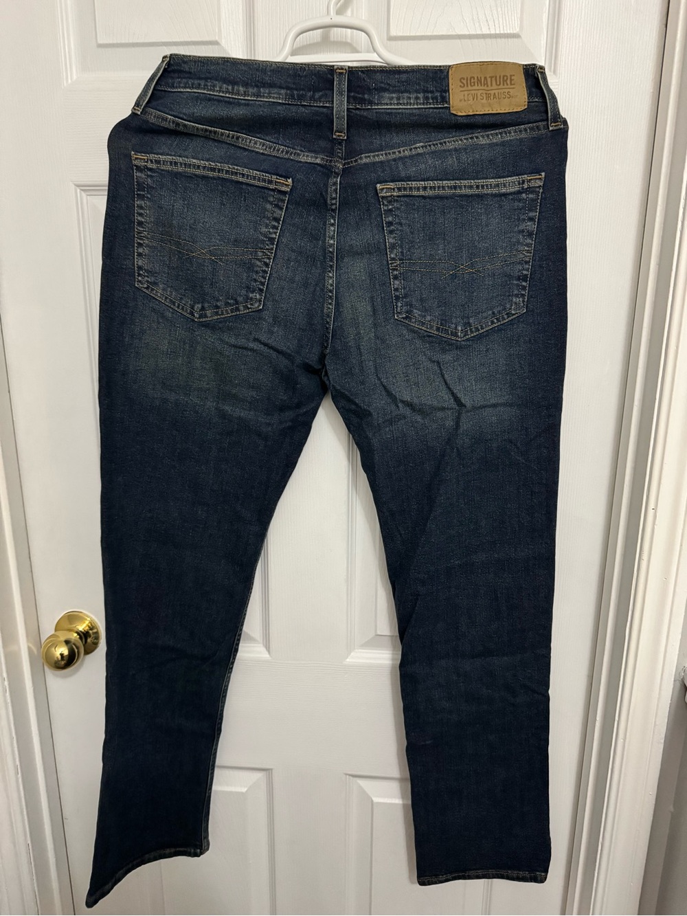 Signature by Levi Strauss Straight Dark Blue Denim Jeans